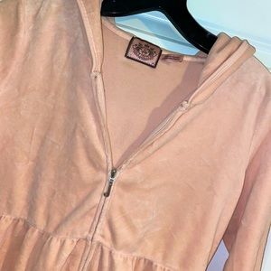 Rare Y2K Juicy Couture Blush Babydoll Velour Jacket. No signs of wear.